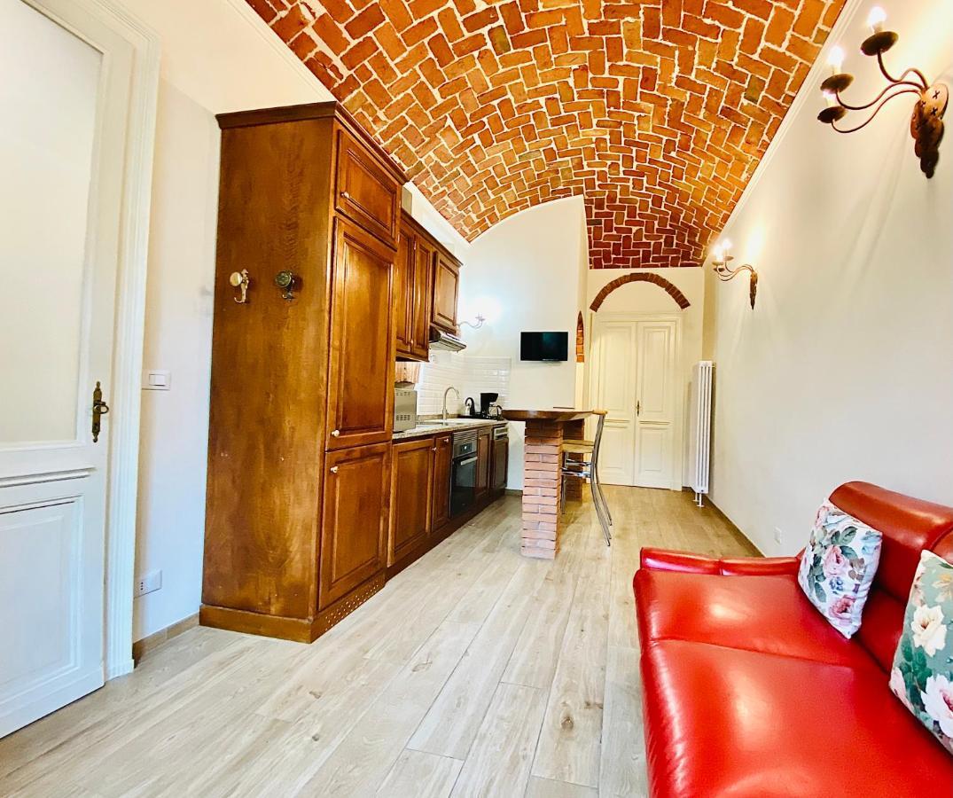Exquisitely Renovated And Centrally Located Apartment With Free Parking Turin Extérieur photo